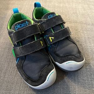 EUC PLAE shoes size 12.5